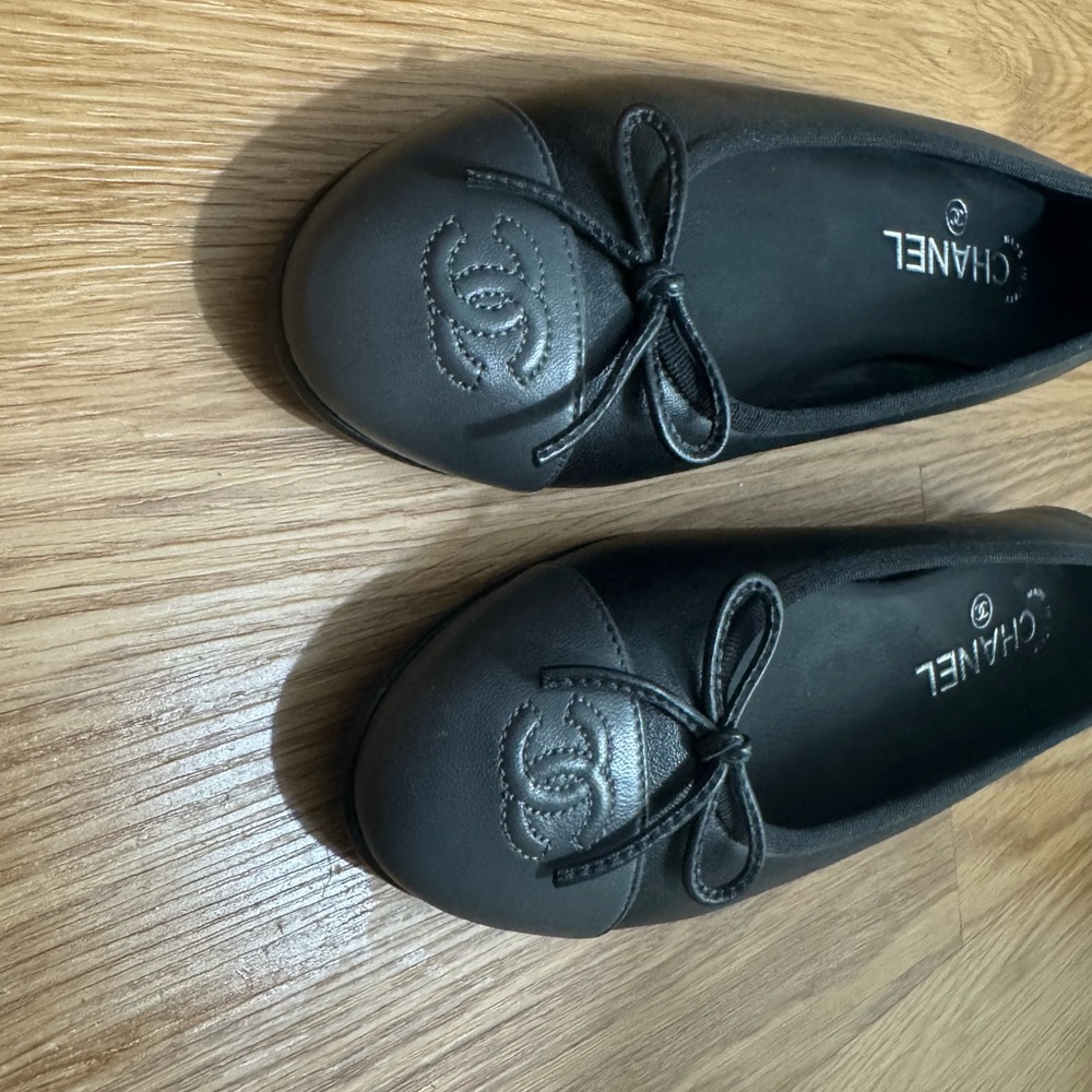 Chanel Ballet Flats in Black - Picture 4 of 16